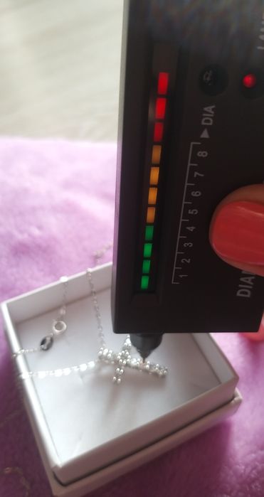 Хрестик срібний з муасанітами, муасаніт синтетичний діамант