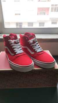 Vans Ward Hi Red