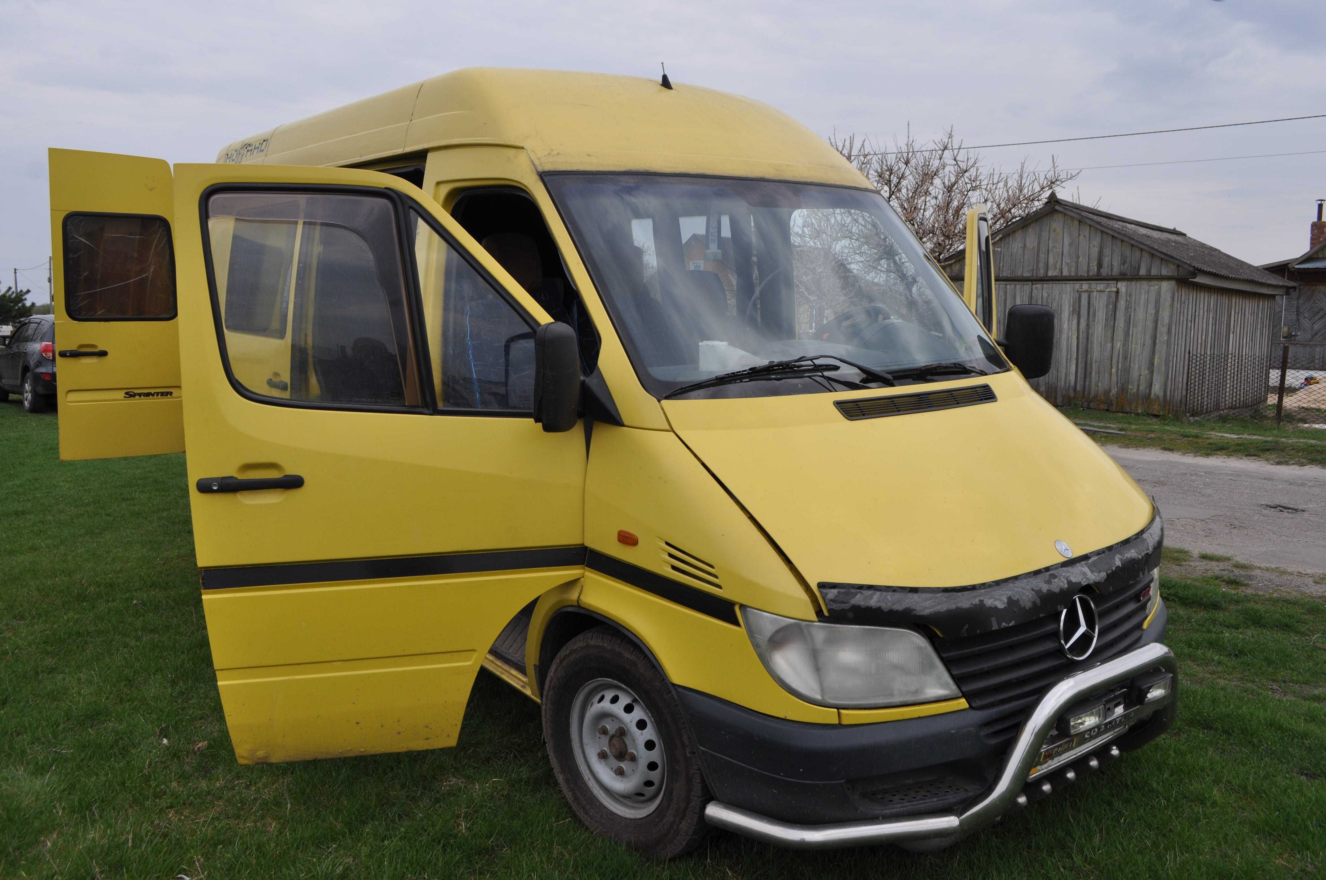 Мерседес Бенц Sprinter 208