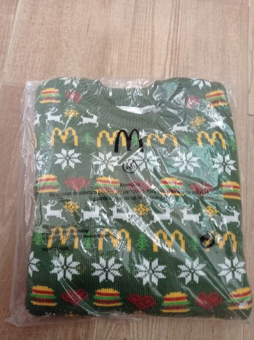 Camisola natal McDonald's