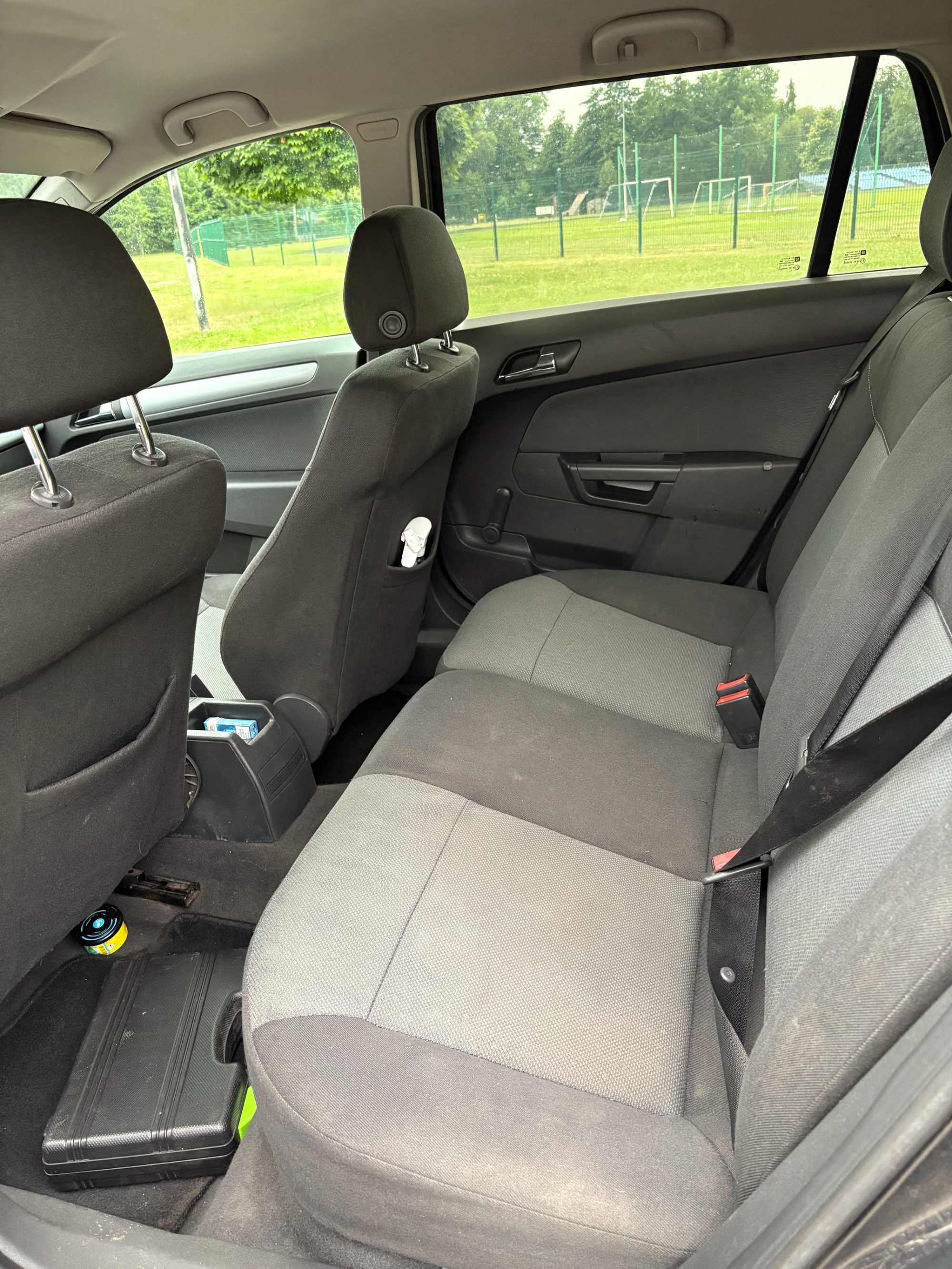 Opel Astra H 1.9 CDTI 2007 rok