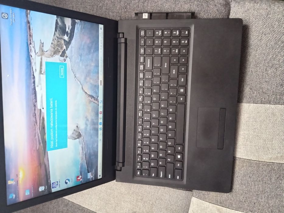 Laptop Lenovo ideapad i5 2,6 GHz 920mx 4 GB RAM SSD 240GB -stan dostat
