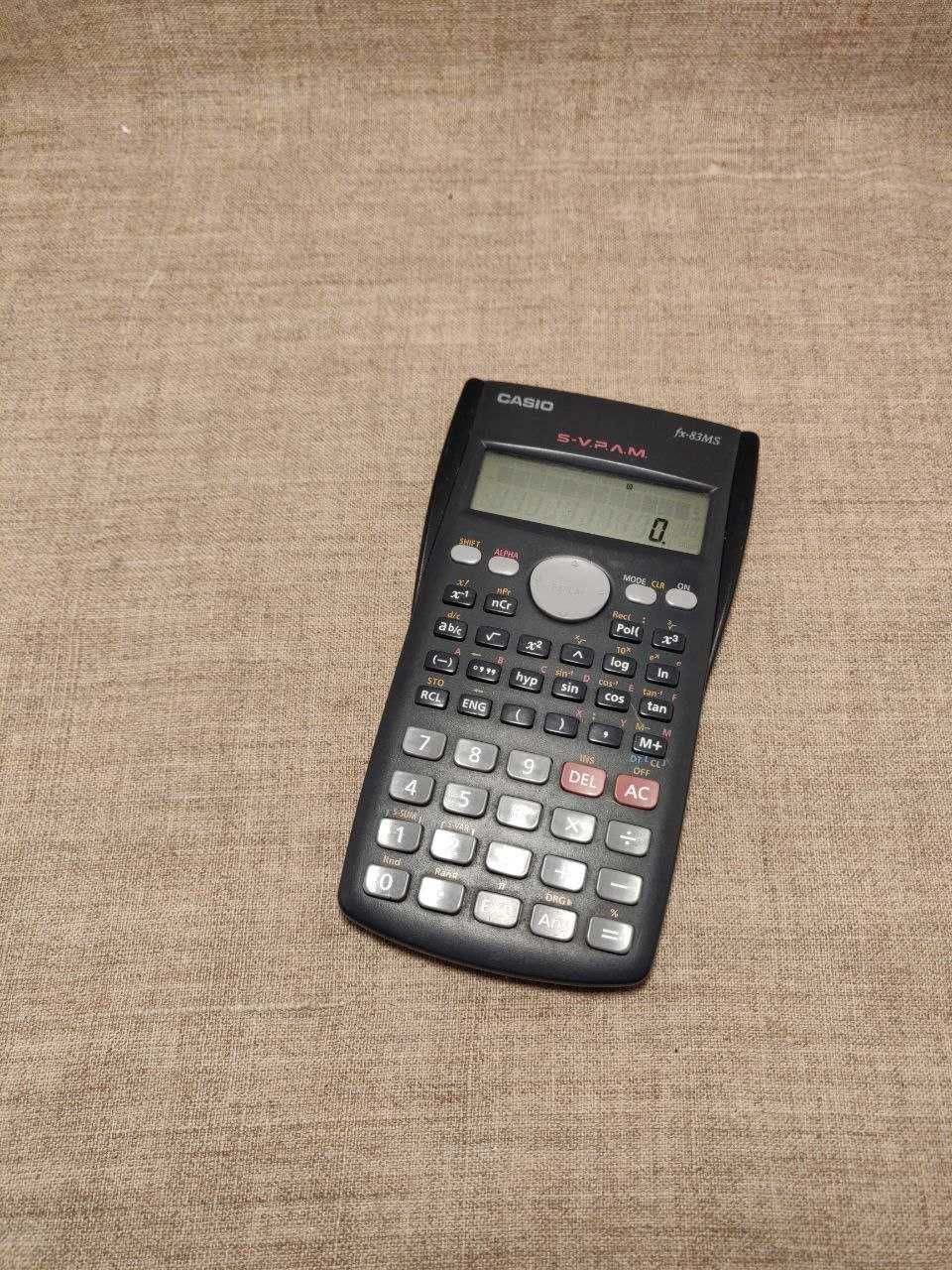 Інженерний науковий Калькулятор CASIO FX-83MS