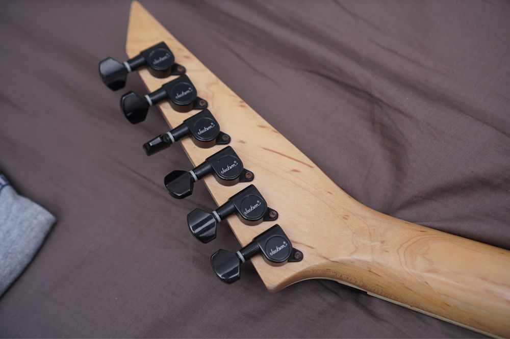 Jackson DXMG dinky Emg Japan gitara