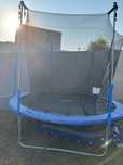Vendo trampolim peso max 120kg + oferta de escorrega