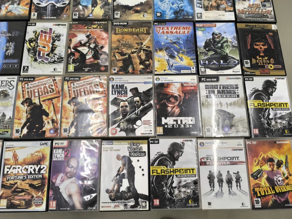 64 Jogos PC  Age of empires " Diablo 2 " " Football Manager " Guilty G