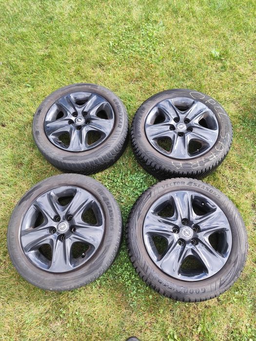 Koła zimowe opel Zafira 16 cali 5x110 felgi strukturalne kołpaki