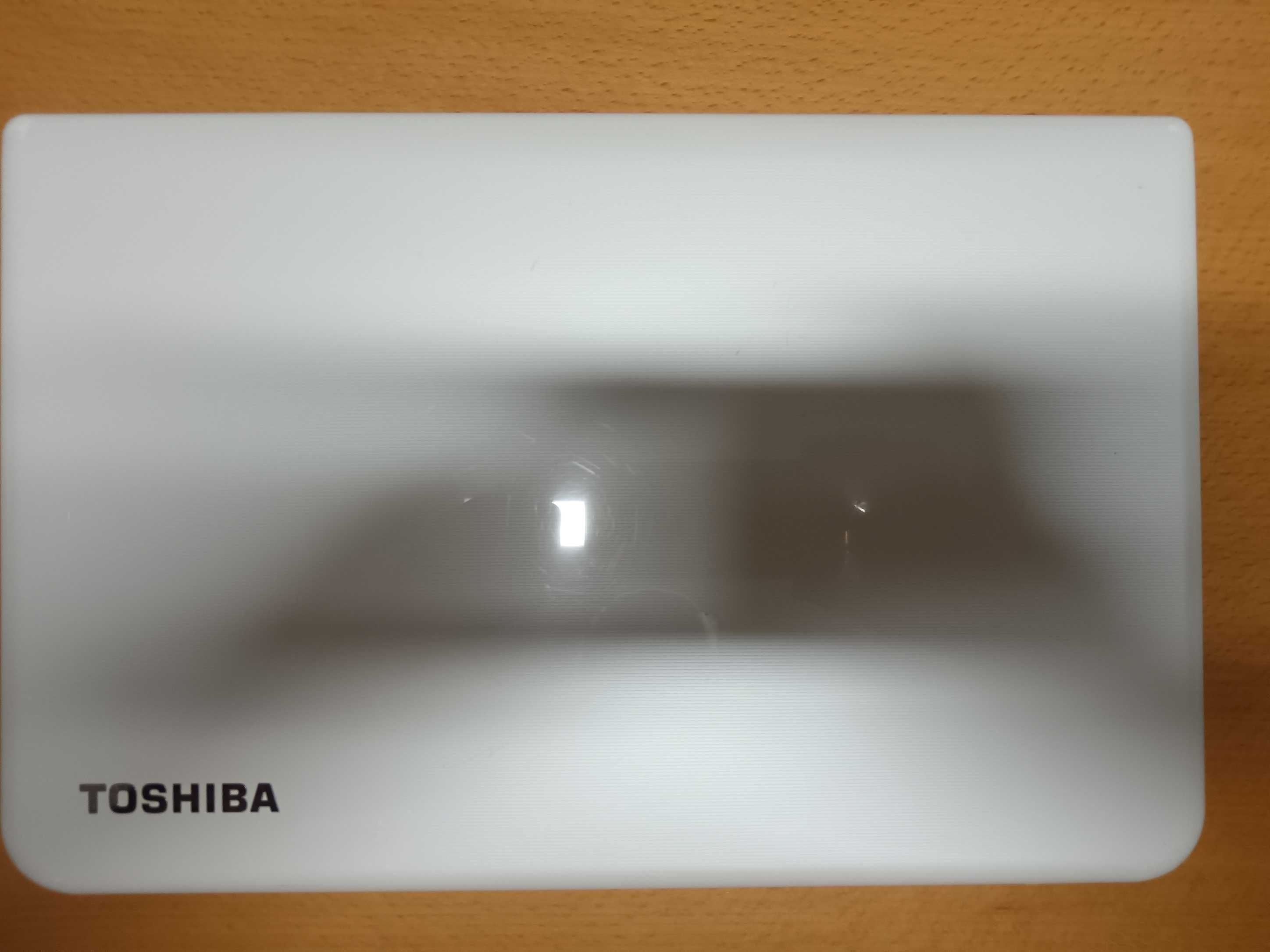Toshiba Satellite L50-A-104 branco