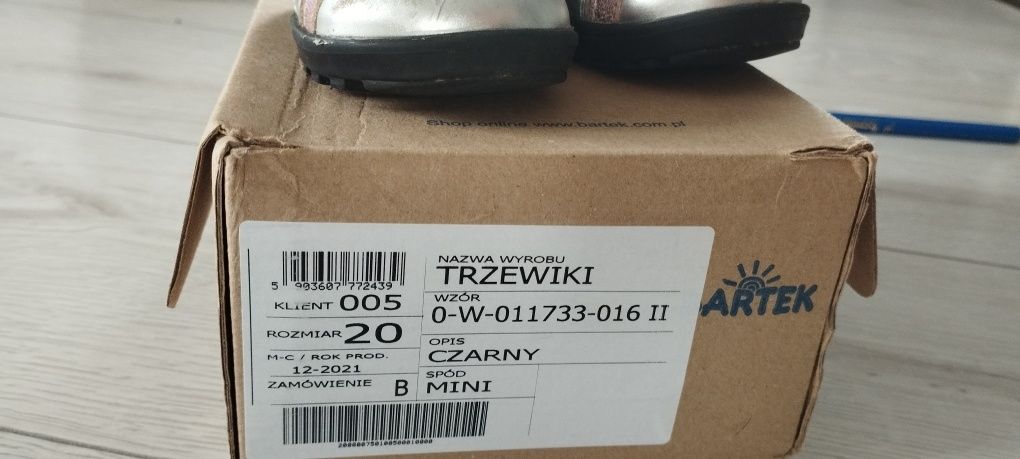 Trzewiki dziewczęce