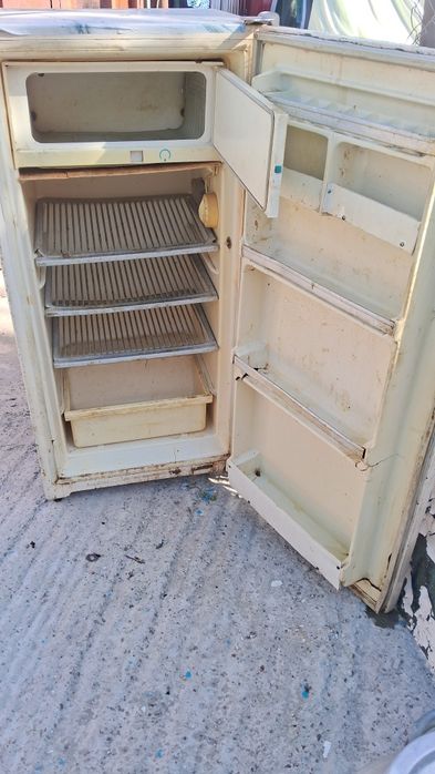 Срочно Холодильник в рабочем состоянии