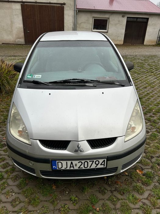 Mitsubishi colt srebrny 2004