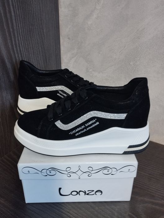 Жіночі кросівки LONZA