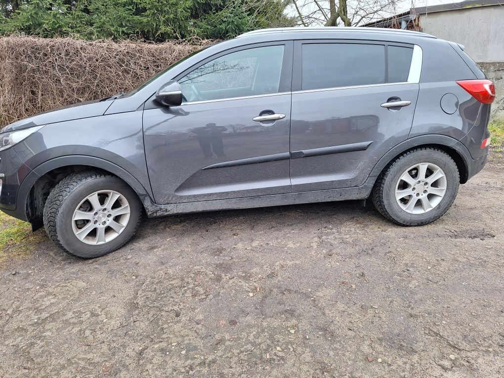 Koła kia sportage 3 et40 5x114,3 Nokian 215/70r16