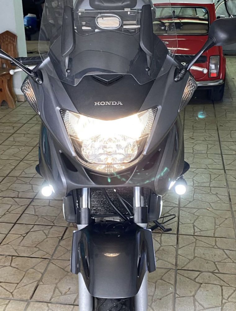Honda Deauville NT700
