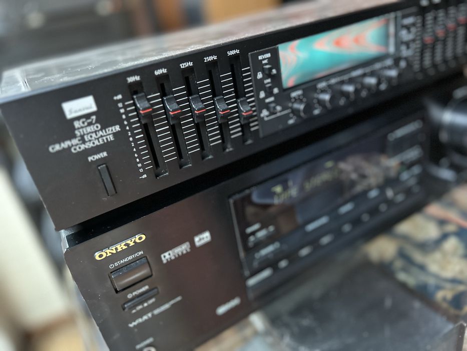 Fantastico equailizador Sansui RG7 com Reverb. Bom estado