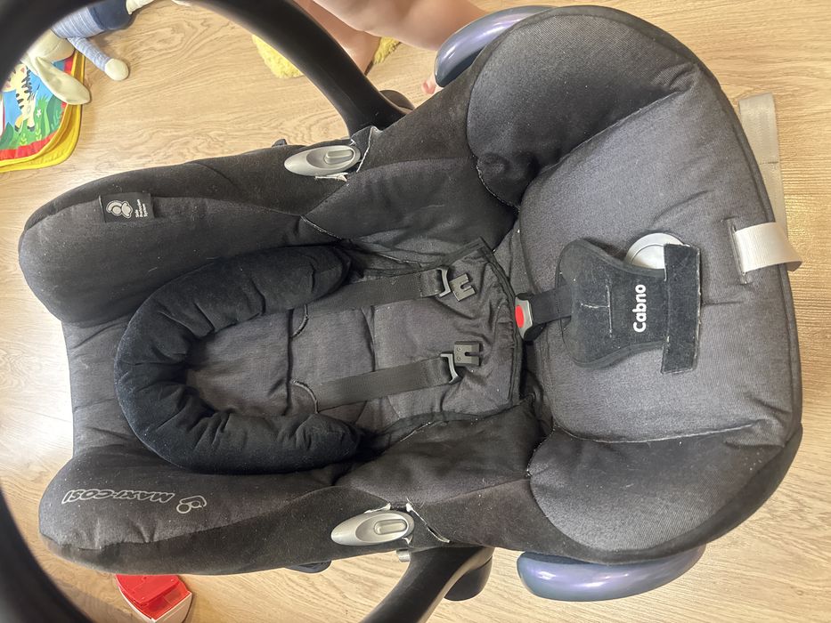 Дитяче автокрісло maxi Cosi від 0 до 18міс.