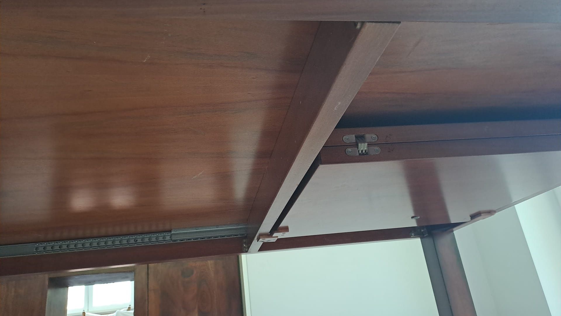 Mesa em cerejeira