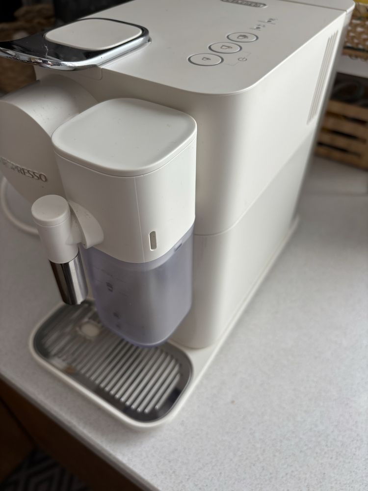 Nespresso Latissima