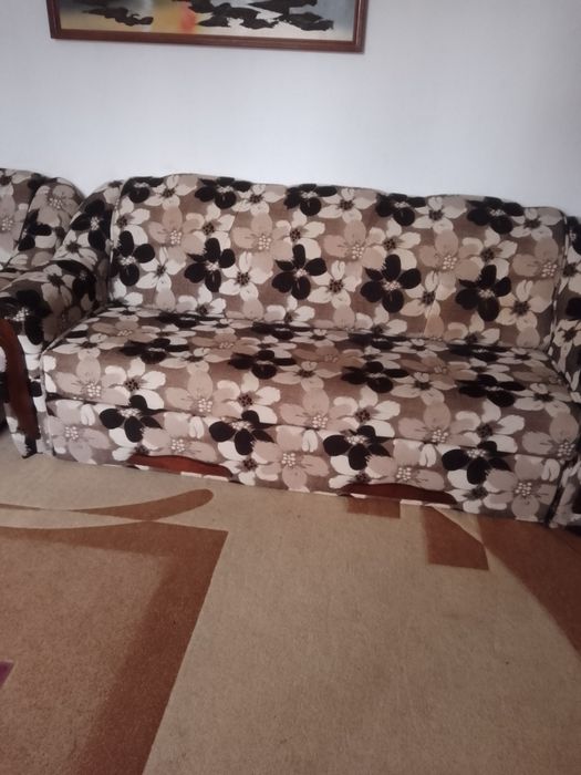 Диван і два крісла