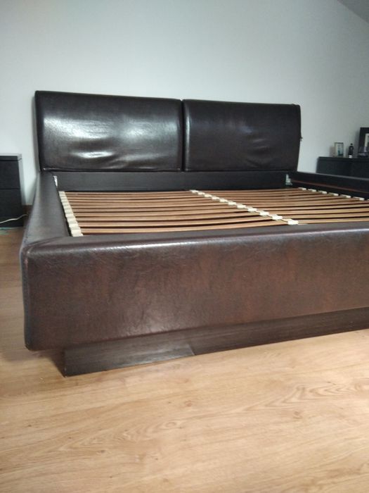 Cama de casal Antarte