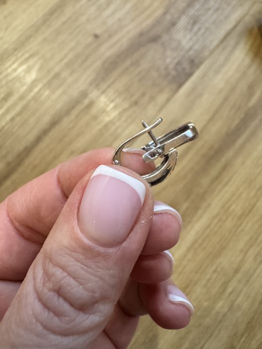 Золоті сережки з діамантами