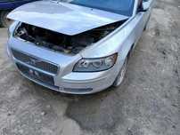volvo v50 d4204T 2.0D silnik skrzynia sanki belka przód tył wahacz zacisk zwrotnica maglownica