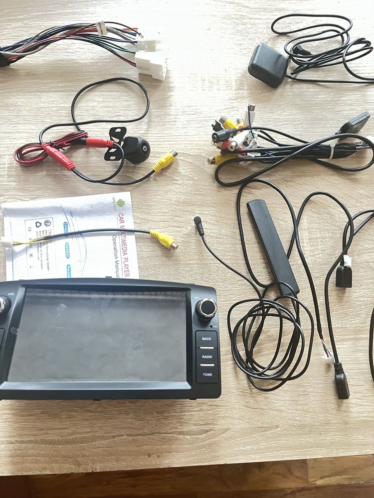 Toyota Corolla e12 radio android