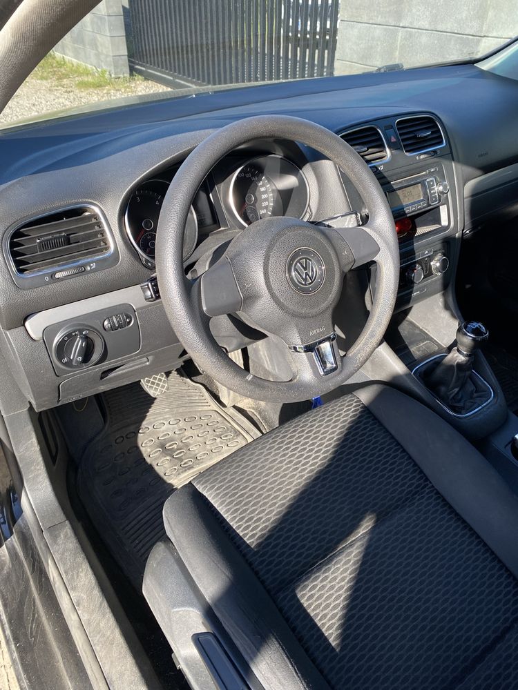 VW Golf 2.0 TDI nowy rozrząd klima alufelgi.