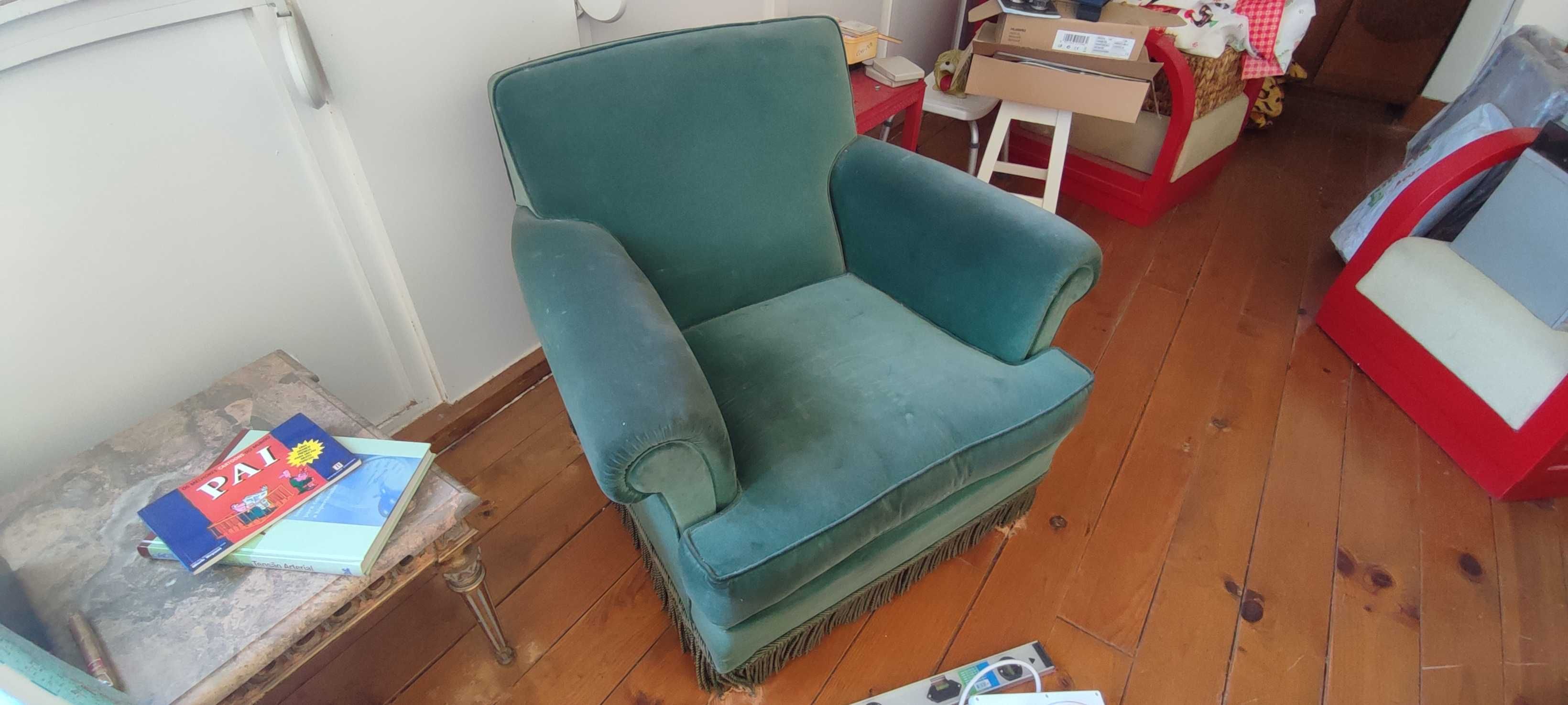 Sofá Vintage + Poltrona + Cadeira Retro — à unidade ou conjunto