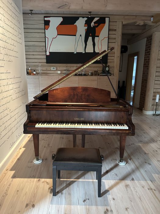 Fortepian gabinetowy CHALLEN