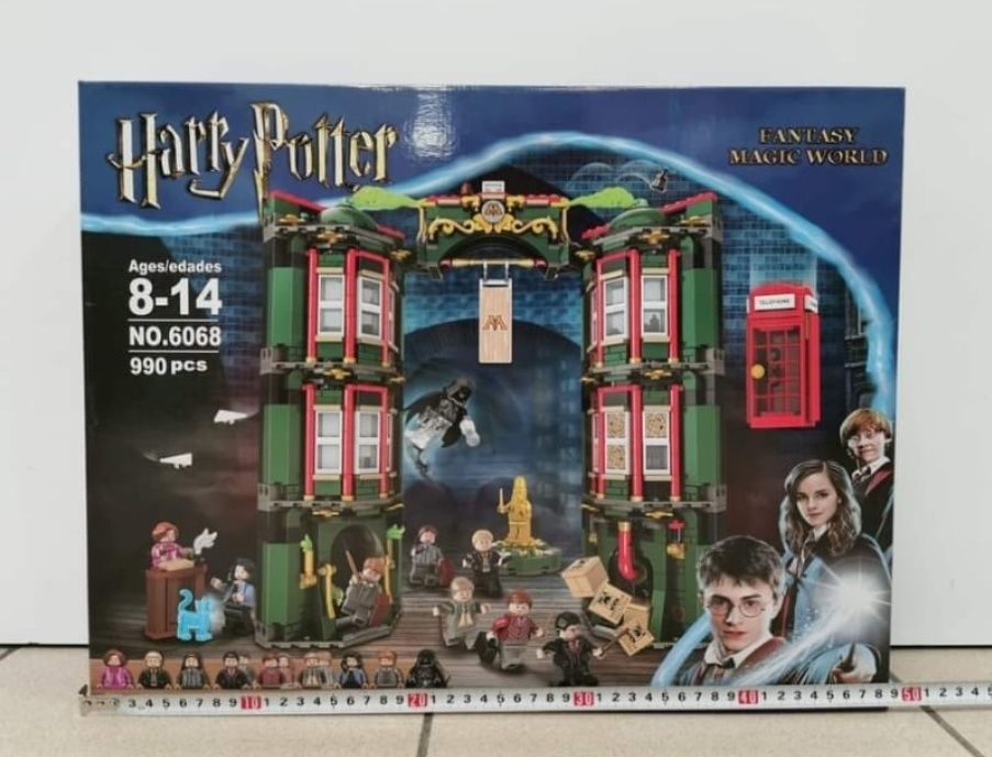 Klocki Harry Potter 990 elementów Ministerstwo Szkoły Magii