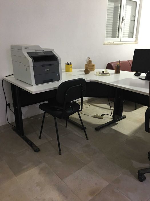 Secretária em L para Recepção