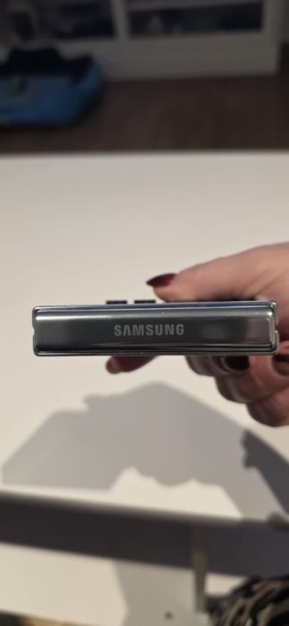 Samsung Galaxy z Flip 5
