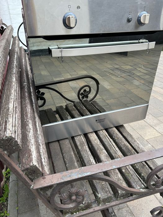 ГАЗОВА духовка вбудована, вживана, у відмінному стані.