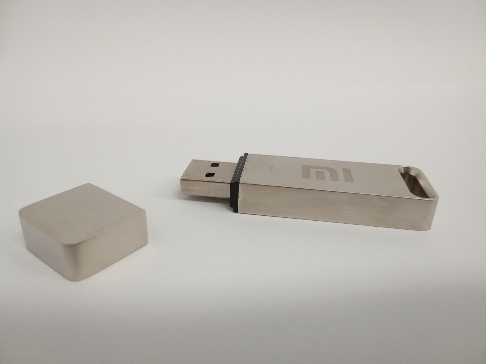 Pamięć przenośna, Pendrive 2 Tb
