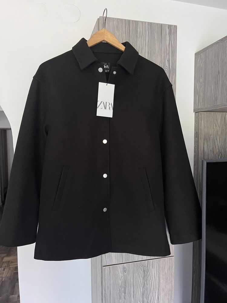 Czarna kurtka koszulowa Zara rozmiar S