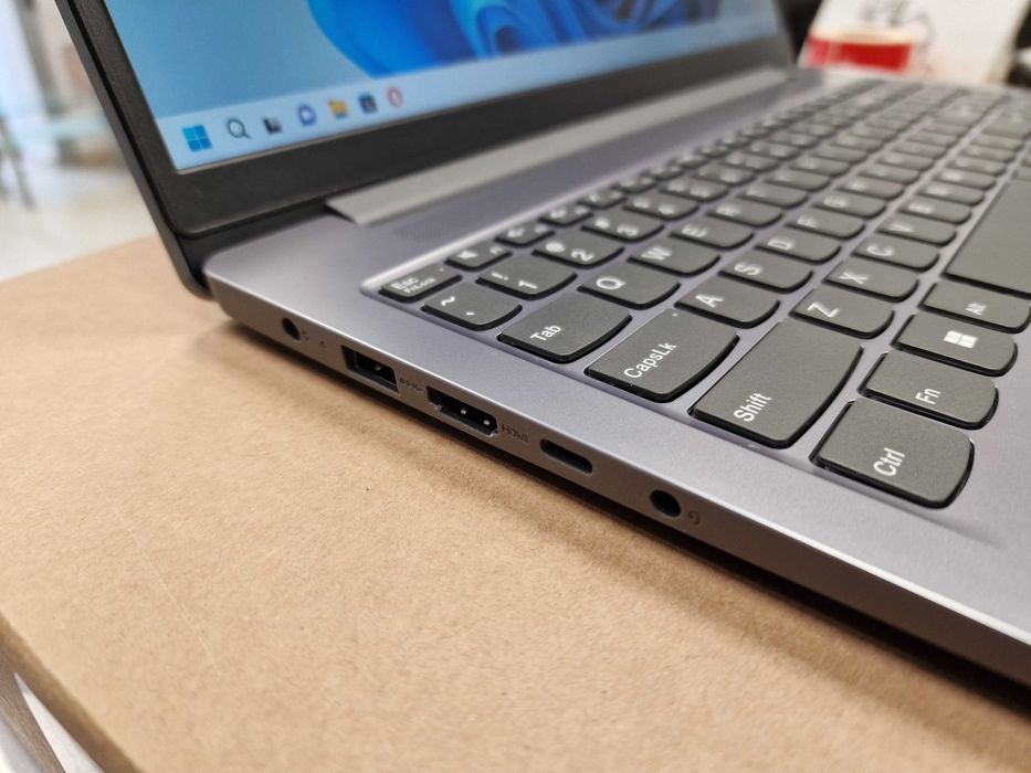 Lenovo Ideapad Slim 3 15IABR8/ R5 7530U 2.00 GHz/ 8GB/ 512GB/ W11 Home
