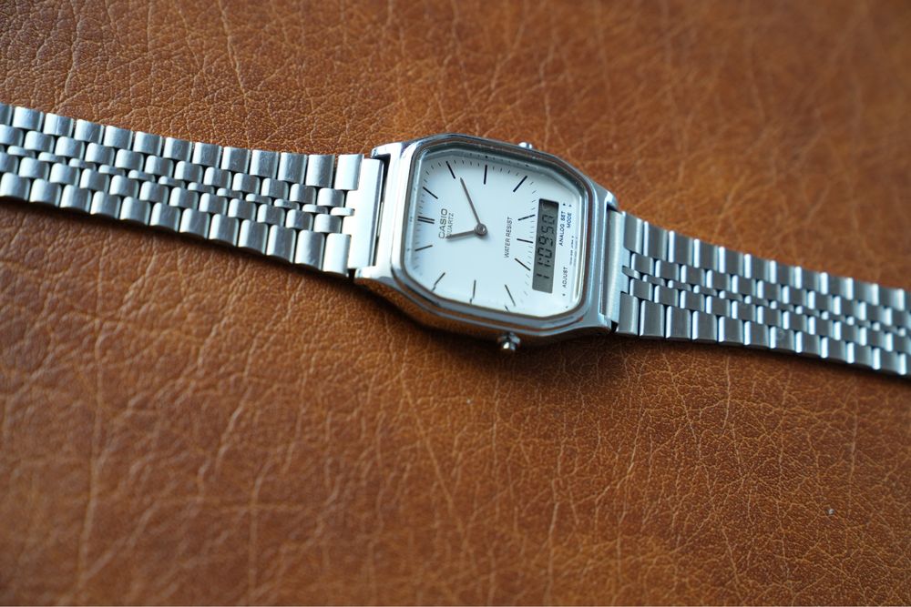Zegarek Casio Vintage AQ-228 Srebrny Legendarny Stary Retro