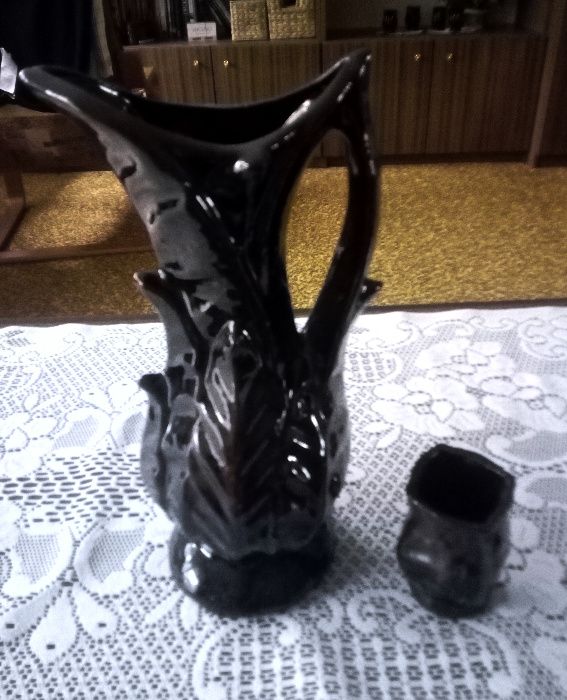 Sprzedam ozdobny zestaw ceramiczny dzbanek + 4 kubeczki