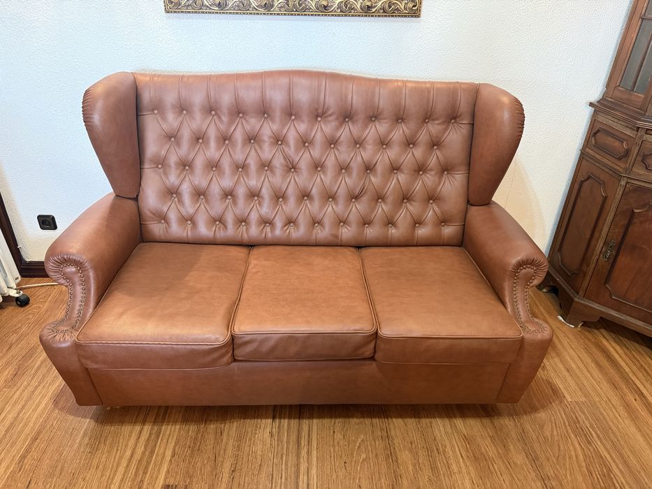 Sofá em pele de 3 lugares