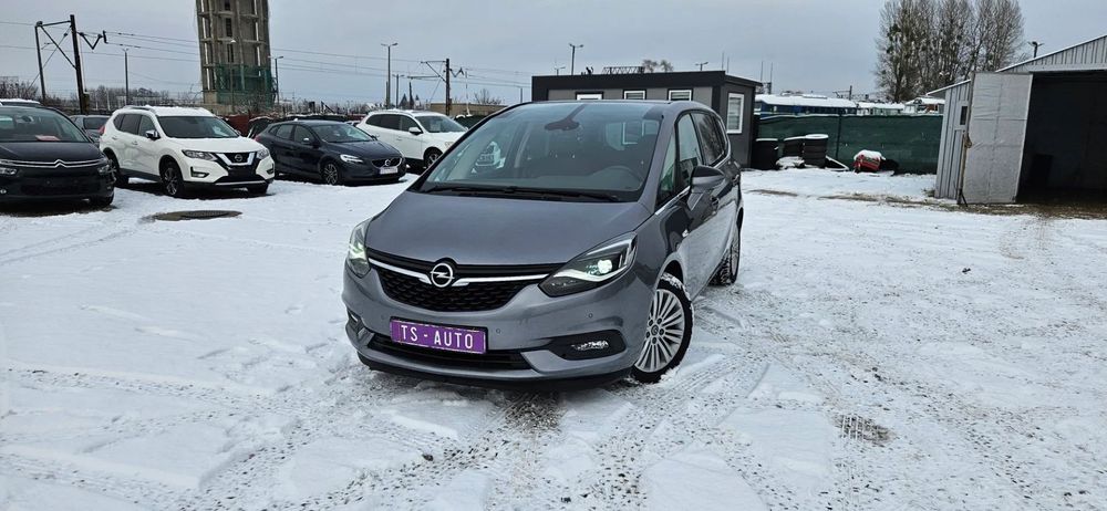 Opel Zafira Automat Lift 7Osobowa Niski Przebieg Bogata Wersja