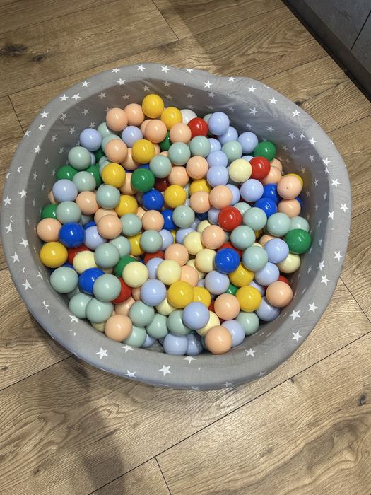 Basen  z kulkami