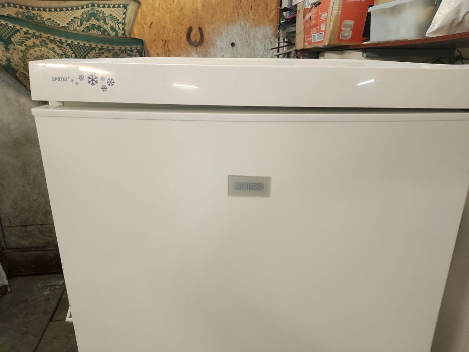 Продам холодильник  zanussii