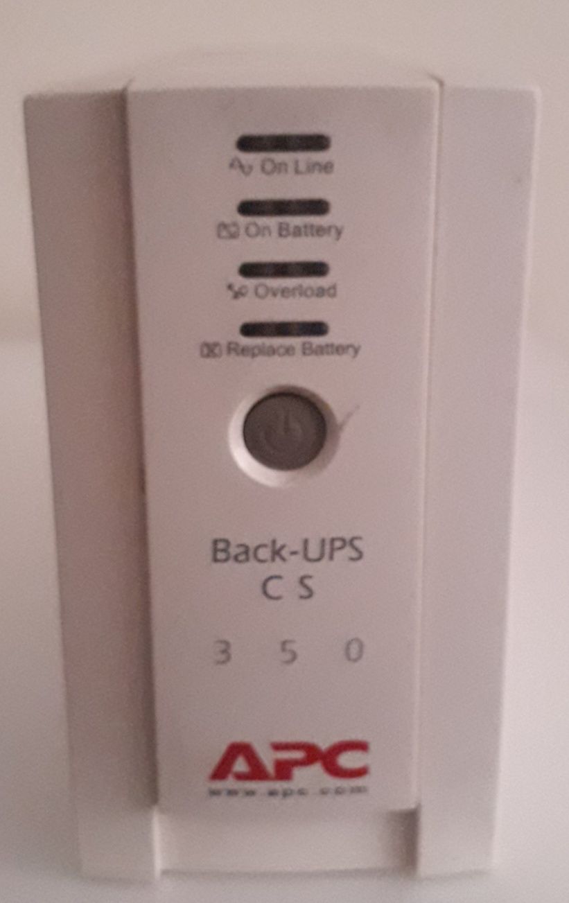 Безперебійник APC Back-UPS CS 350 (BK350EI)