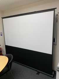 Портативний висувний проекційний екран для проектора 100-110 дюймів