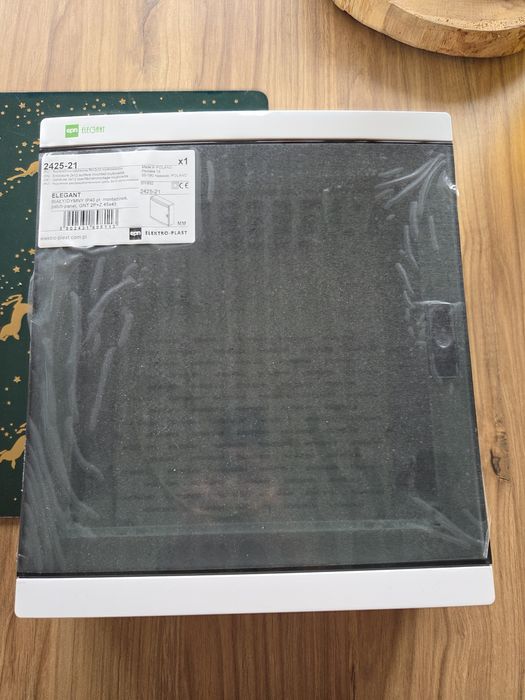 Nowa Rozdzielnica Natynkowa Multimedialna EPN 2425 uzbrojona LAN