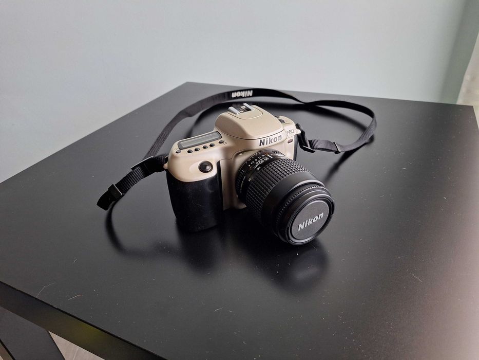 Nikon F50 + Lente 35-80mm + Mala Lowepro Nova 1