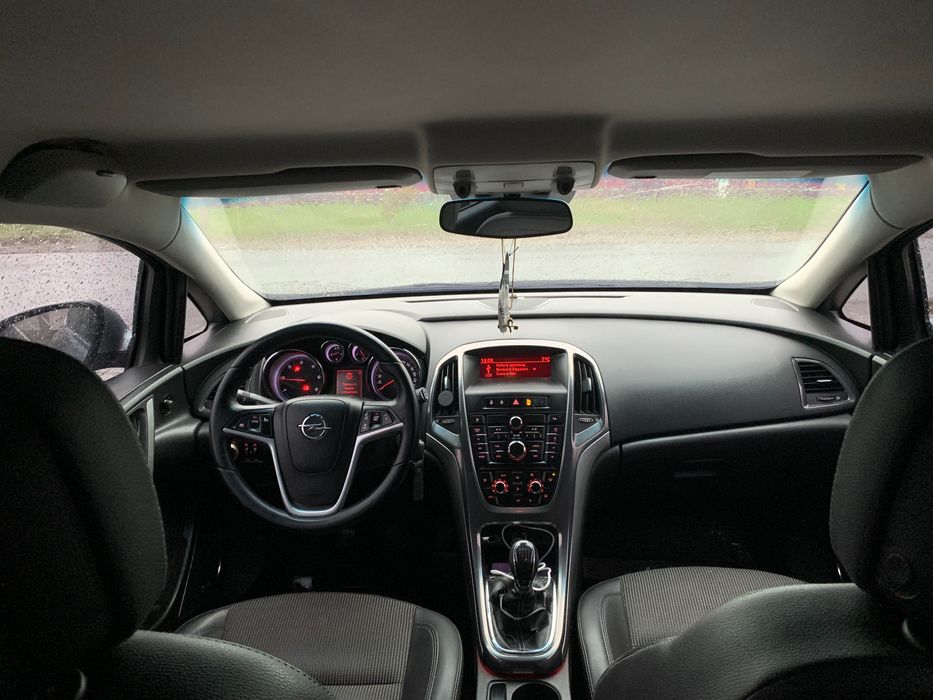 Opel Astra j 2.0 дизель