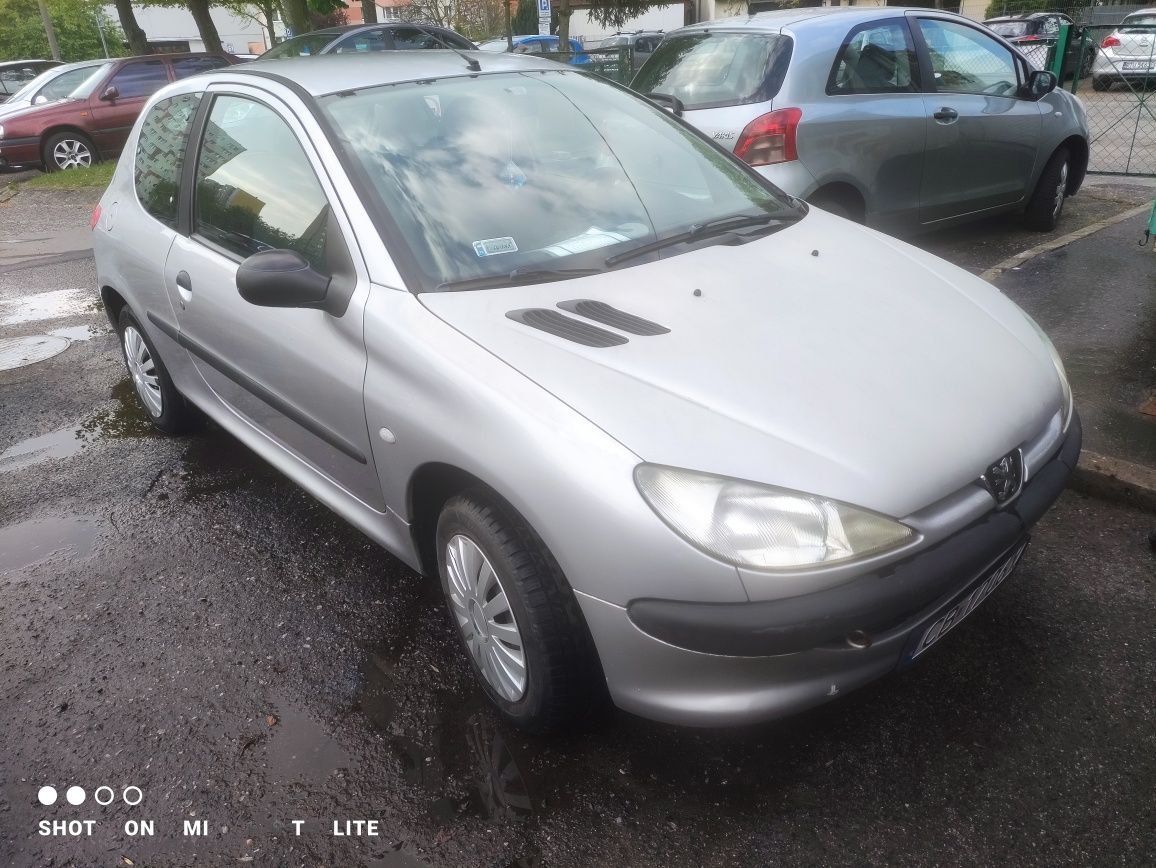 Peugeot 206 /2000 r 1.4 benzyna