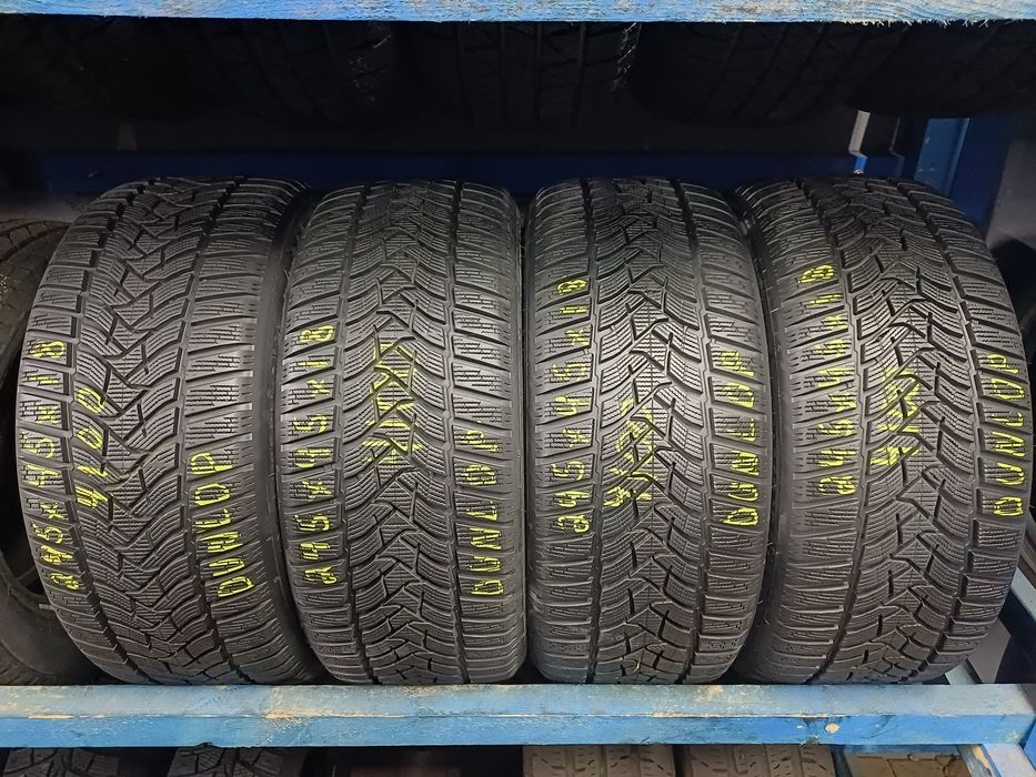 Комплект зимових шин Dunlop 245/45R18 245.45Р18